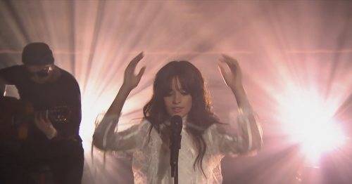 Camila Cabello – Crying in the Club (Jimmy Fallon Live 2017)