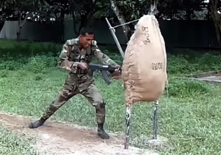 Интересное видео Тренировка армии Бангладеша